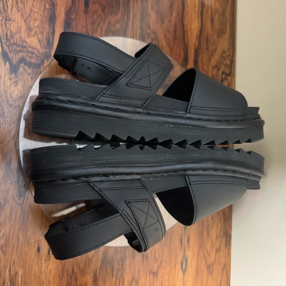 Dr. Martens Voss Black Leather Sandal - Picture 15 of 16
